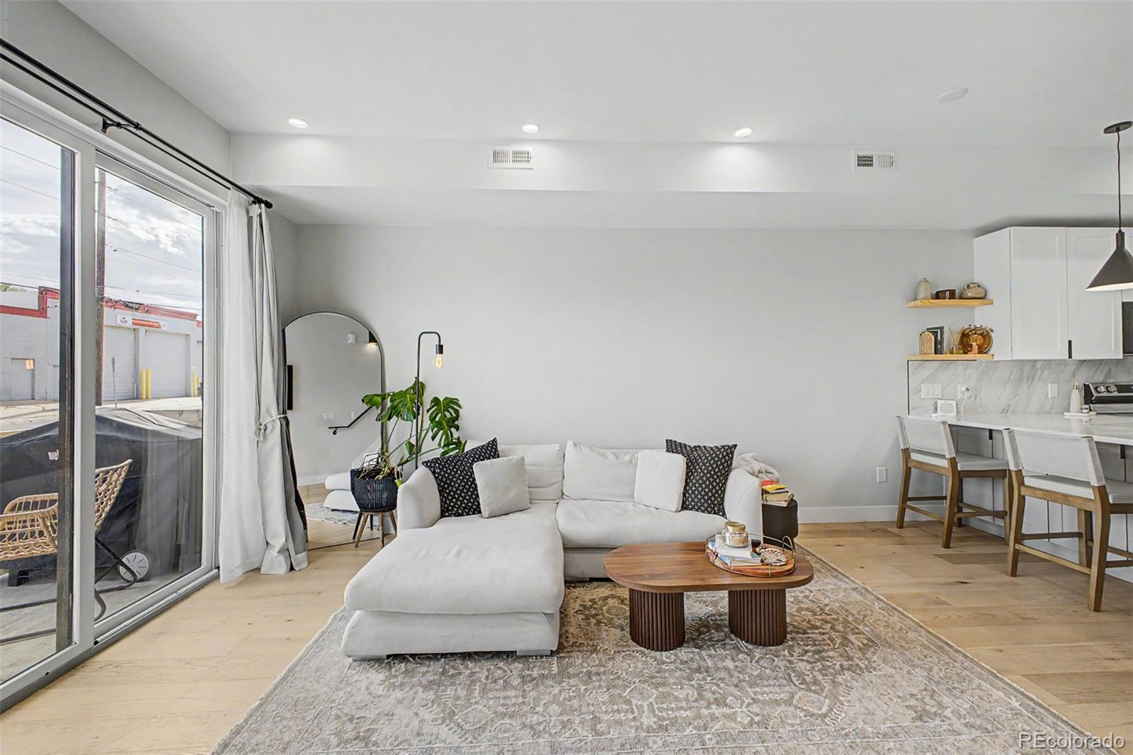 MLS Image #12 for 1921 w elk place,denver, Colorado