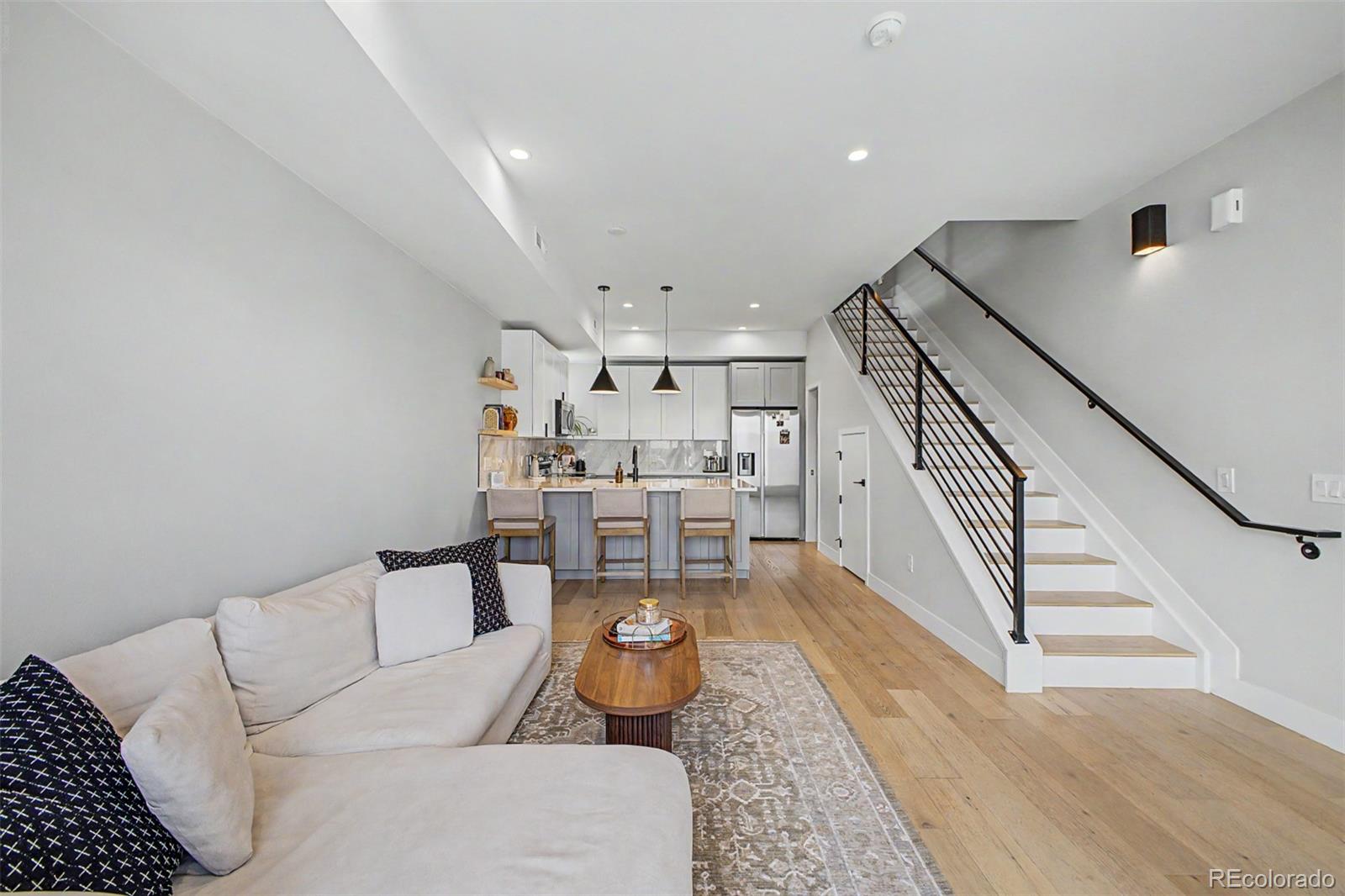 MLS Image #4 for 1921 w elk place,denver, Colorado