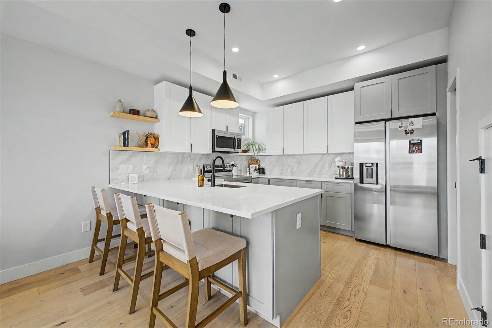 MLS Image #5 for 1921 w elk place,denver, Colorado