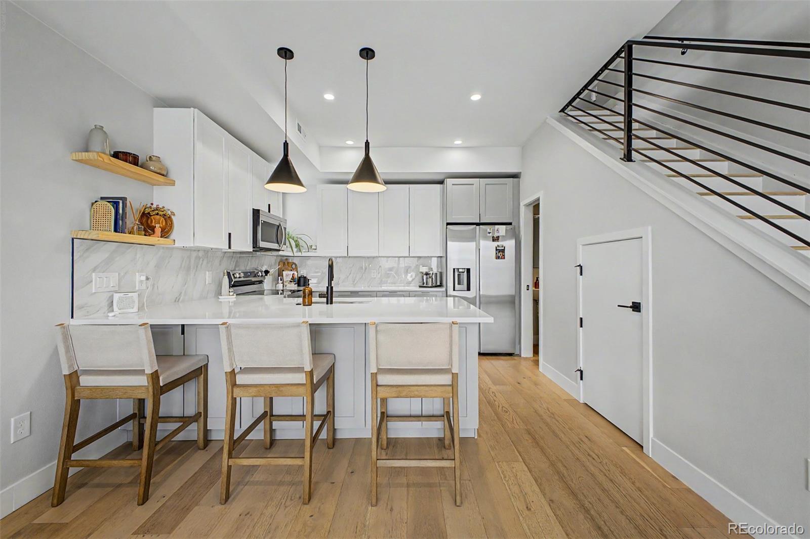 MLS Image #6 for 1921 w elk place,denver, Colorado