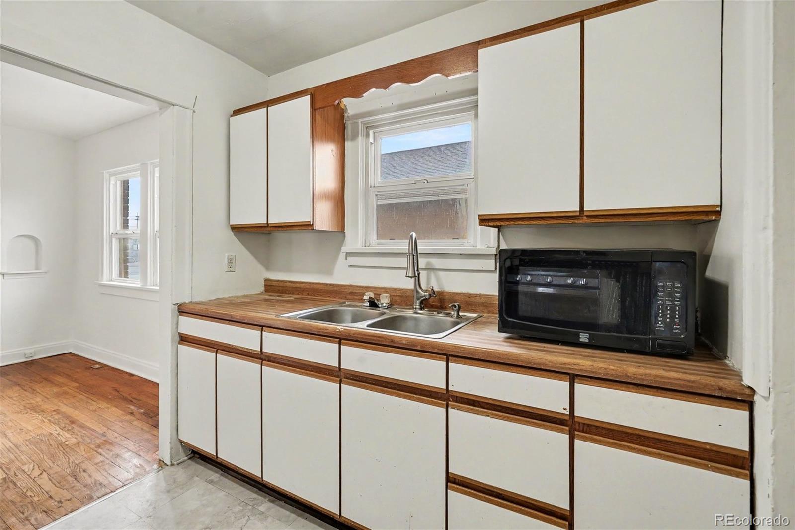 MLS Image #6 for 1237 s bannock street,denver, Colorado