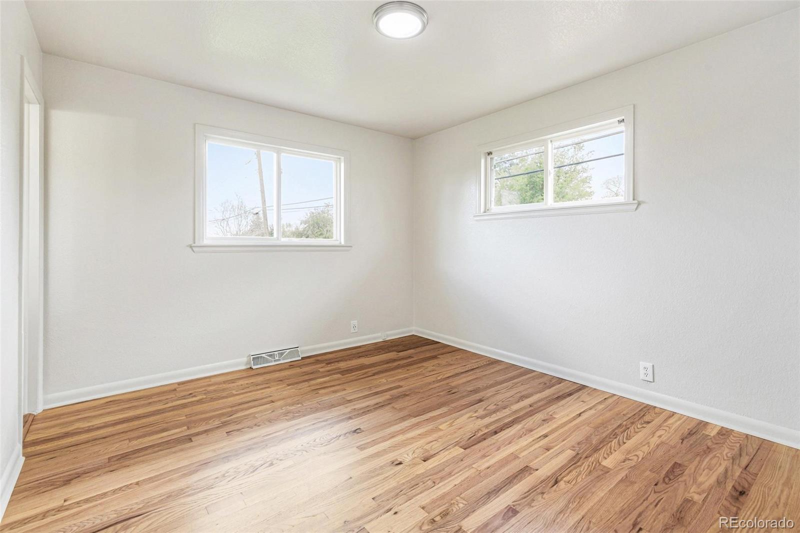 MLS Image #11 for 5494 s knox court,littleton, Colorado