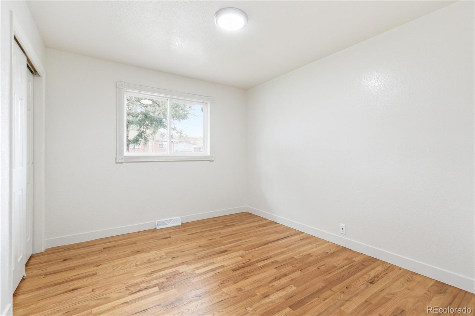 MLS Image #15 for 5494 s knox court,littleton, Colorado