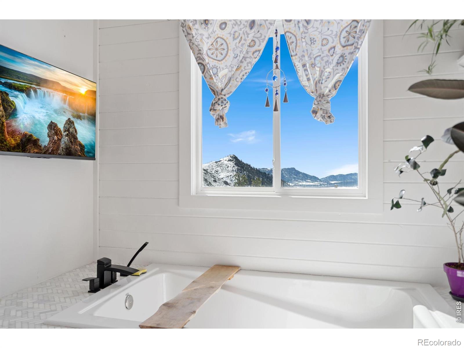MLS Image #20 for 1154  redstone drive,bellvue, Colorado