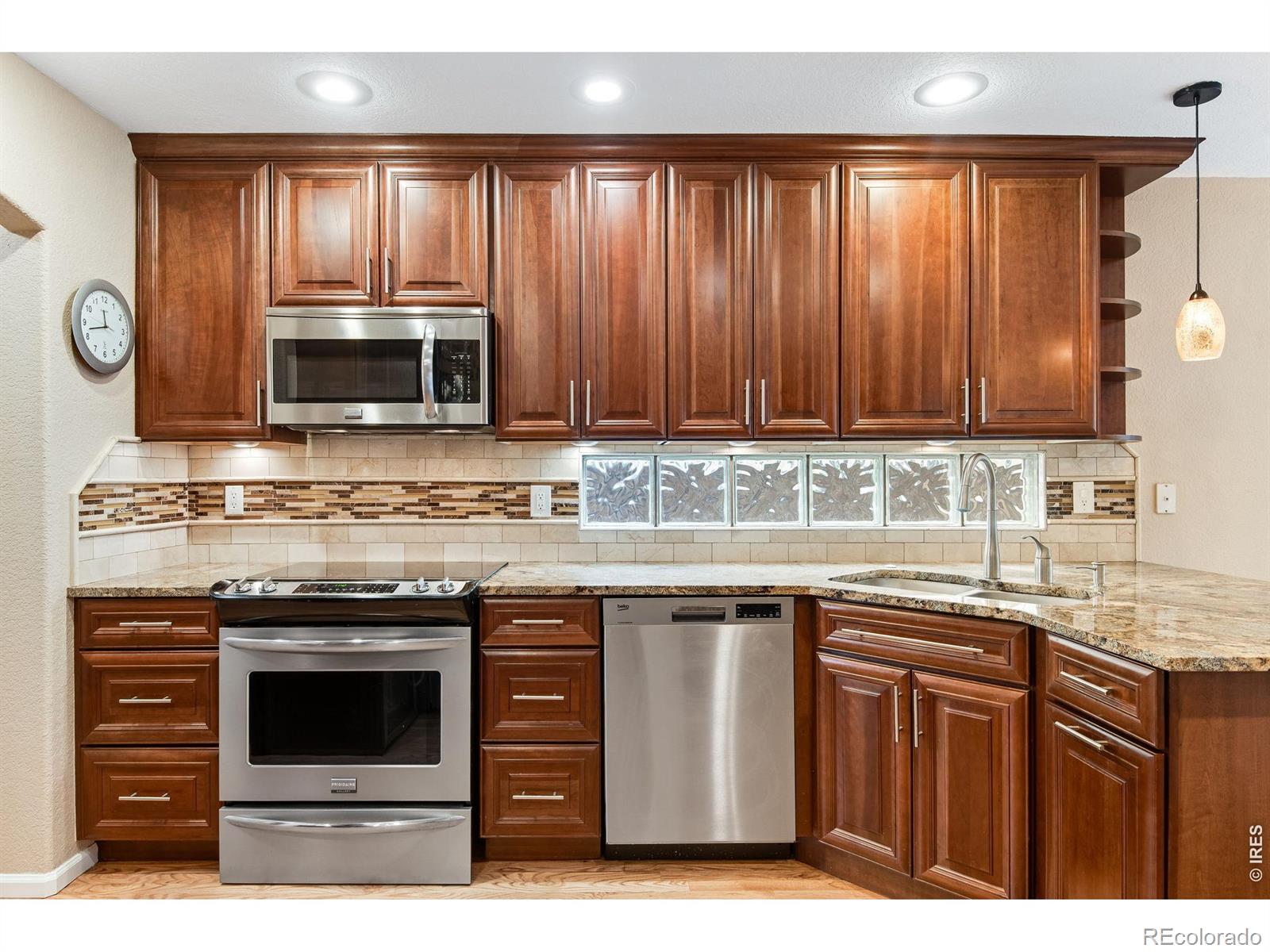 MLS Image #18 for 1431  laurenwood way,highlands ranch, Colorado