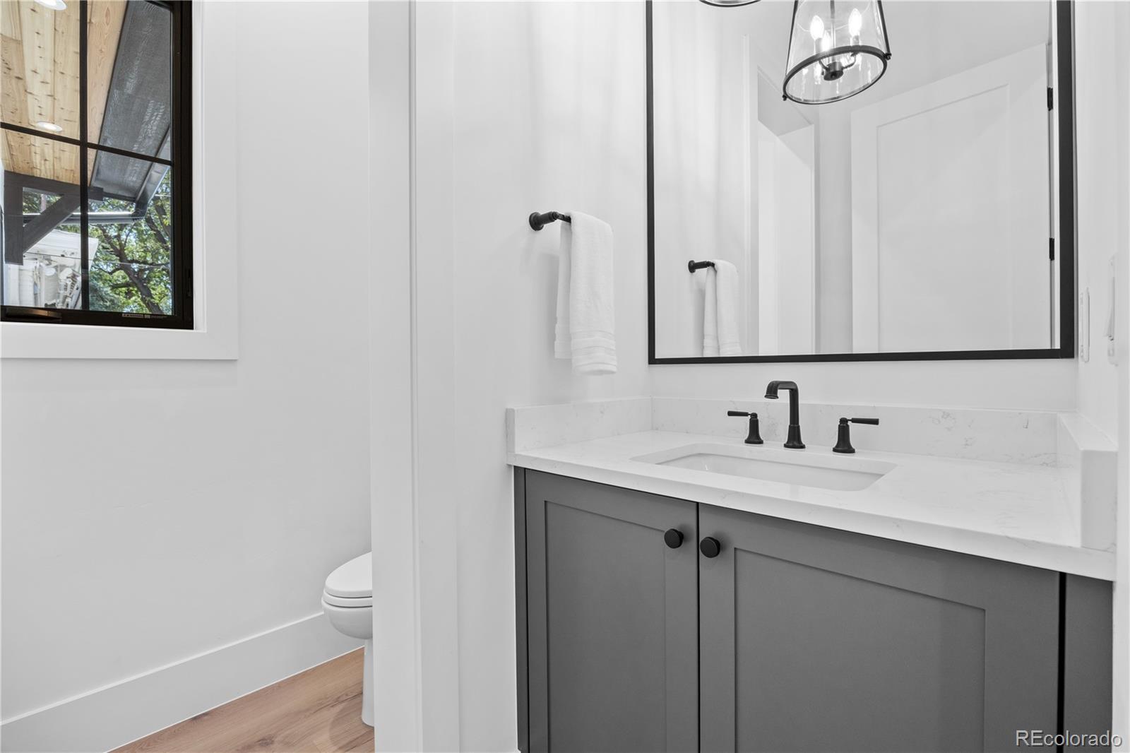 MLS Image #18 for 1083 s university boulevard,denver, Colorado