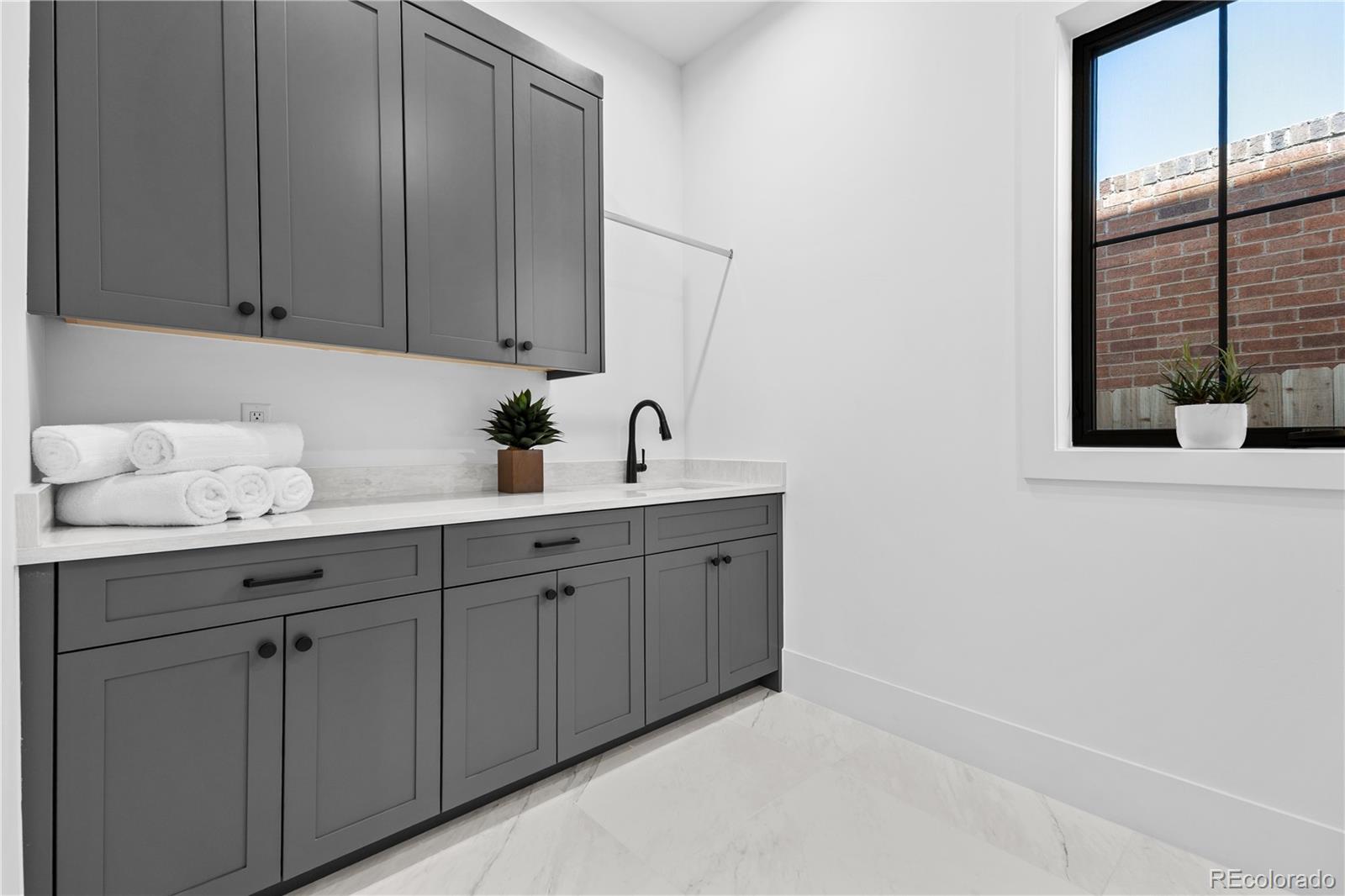 MLS Image #19 for 1083 s university boulevard,denver, Colorado