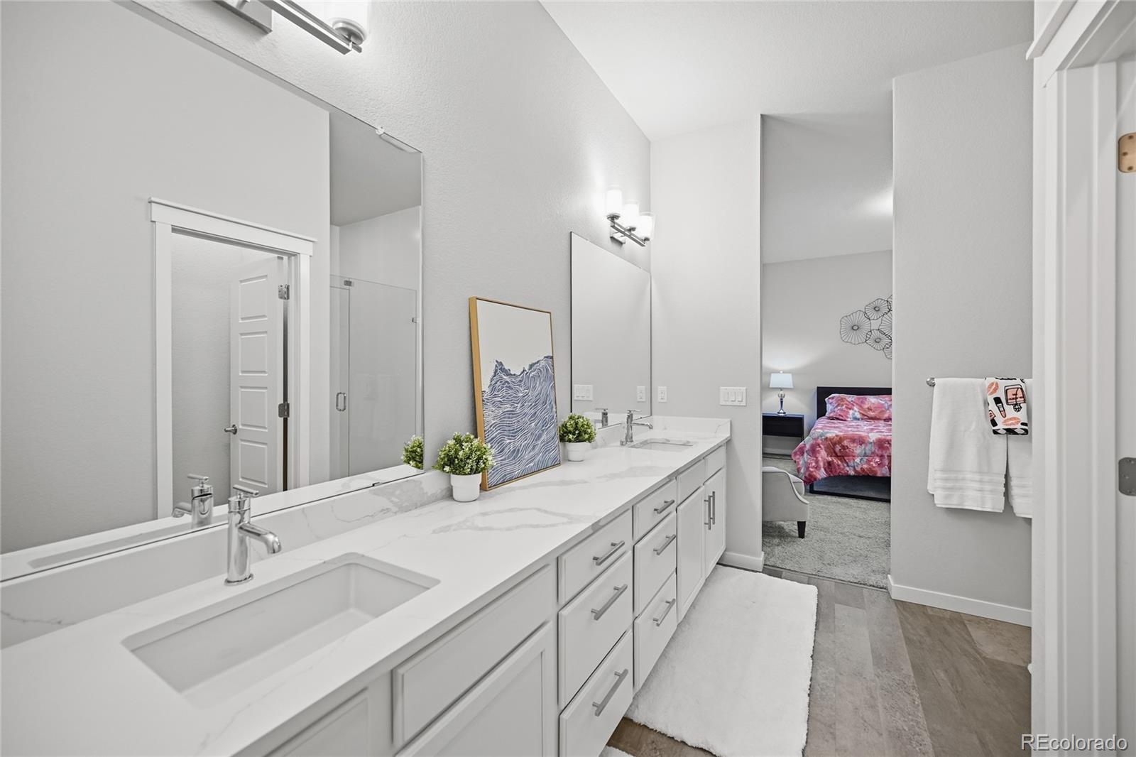MLS Image #18 for 11577 e 25th avenue,aurora, Colorado