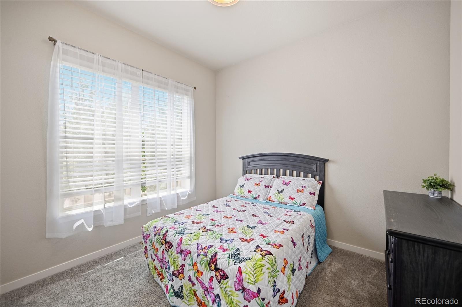 MLS Image #20 for 11577 e 25th avenue,aurora, Colorado