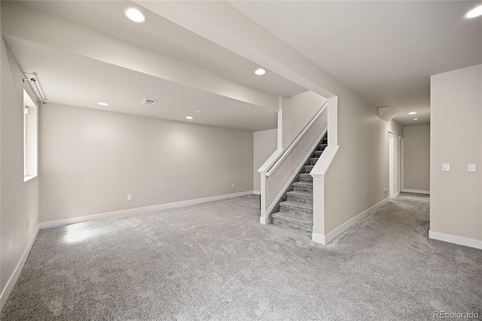 MLS Image #32 for 11577 e 25th avenue,aurora, Colorado
