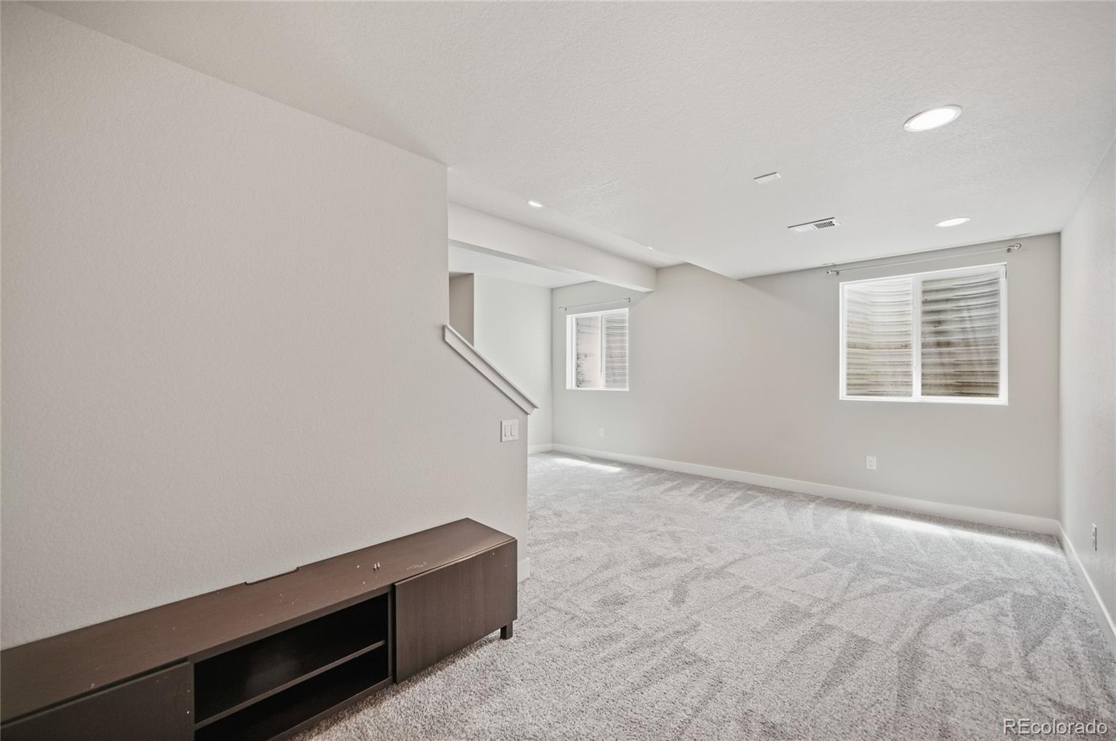 MLS Image #35 for 11577 e 25th avenue,aurora, Colorado