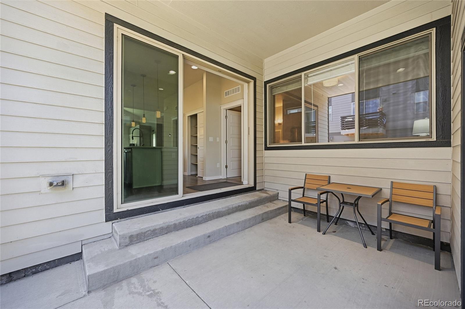 MLS Image #38 for 11577 e 25th avenue,aurora, Colorado