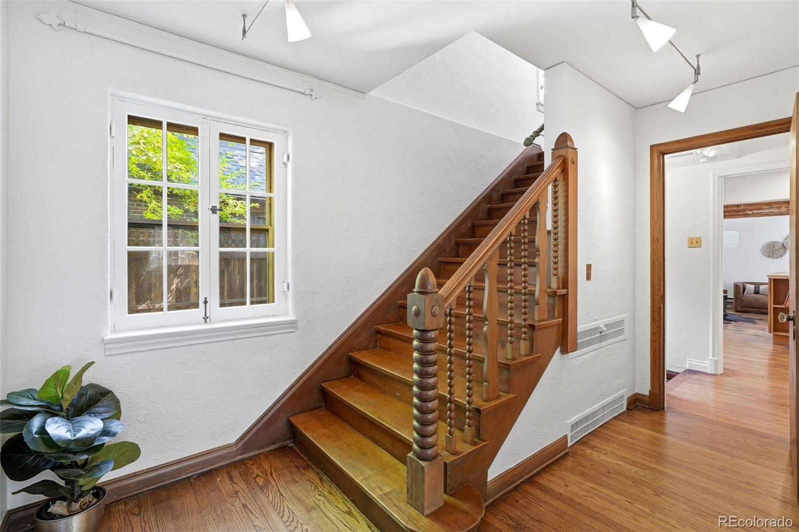 MLS Image #4 for 1922  locust street,denver, Colorado
