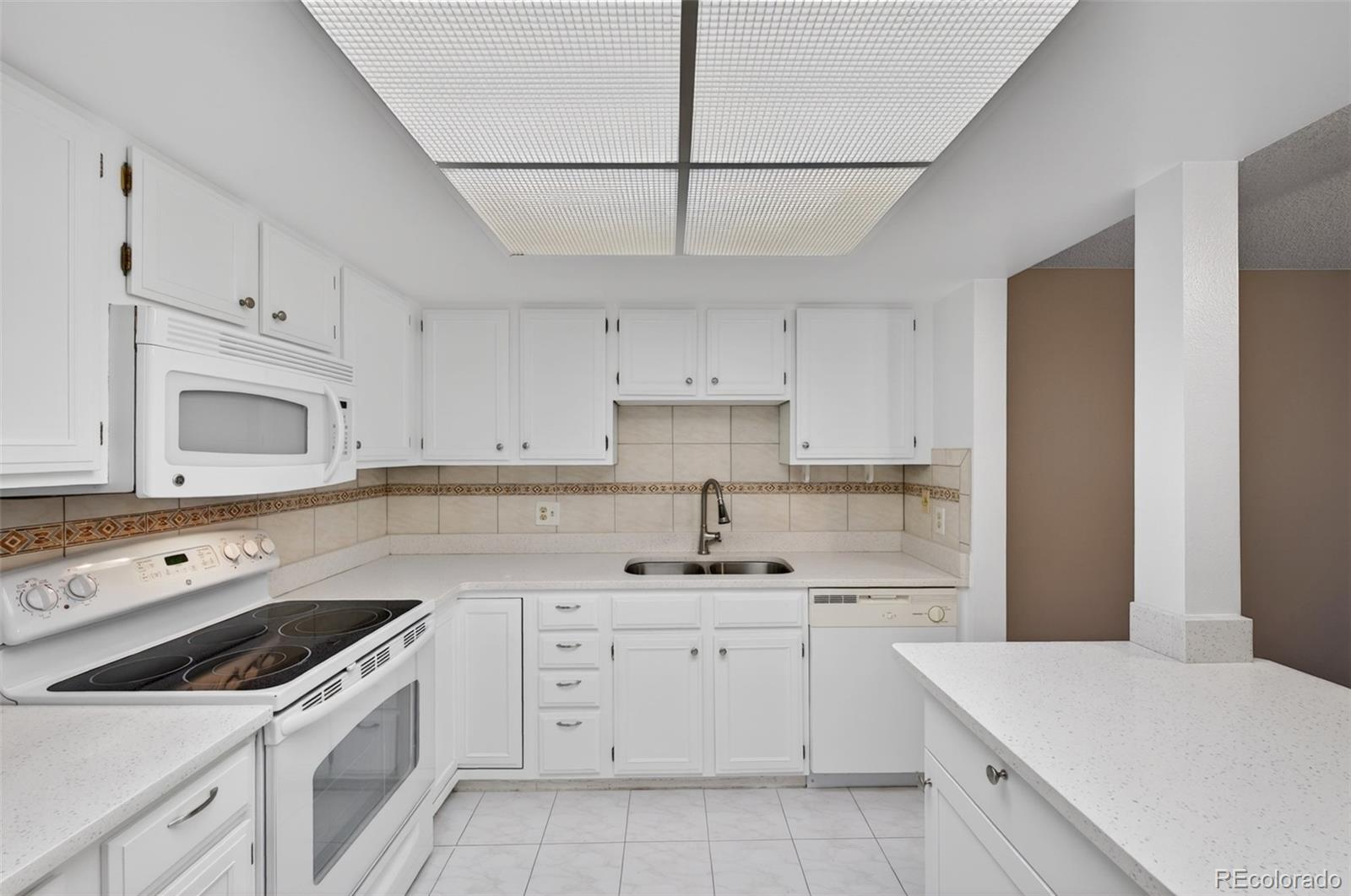 MLS Image #13 for 13952 e marina drive,aurora, Colorado