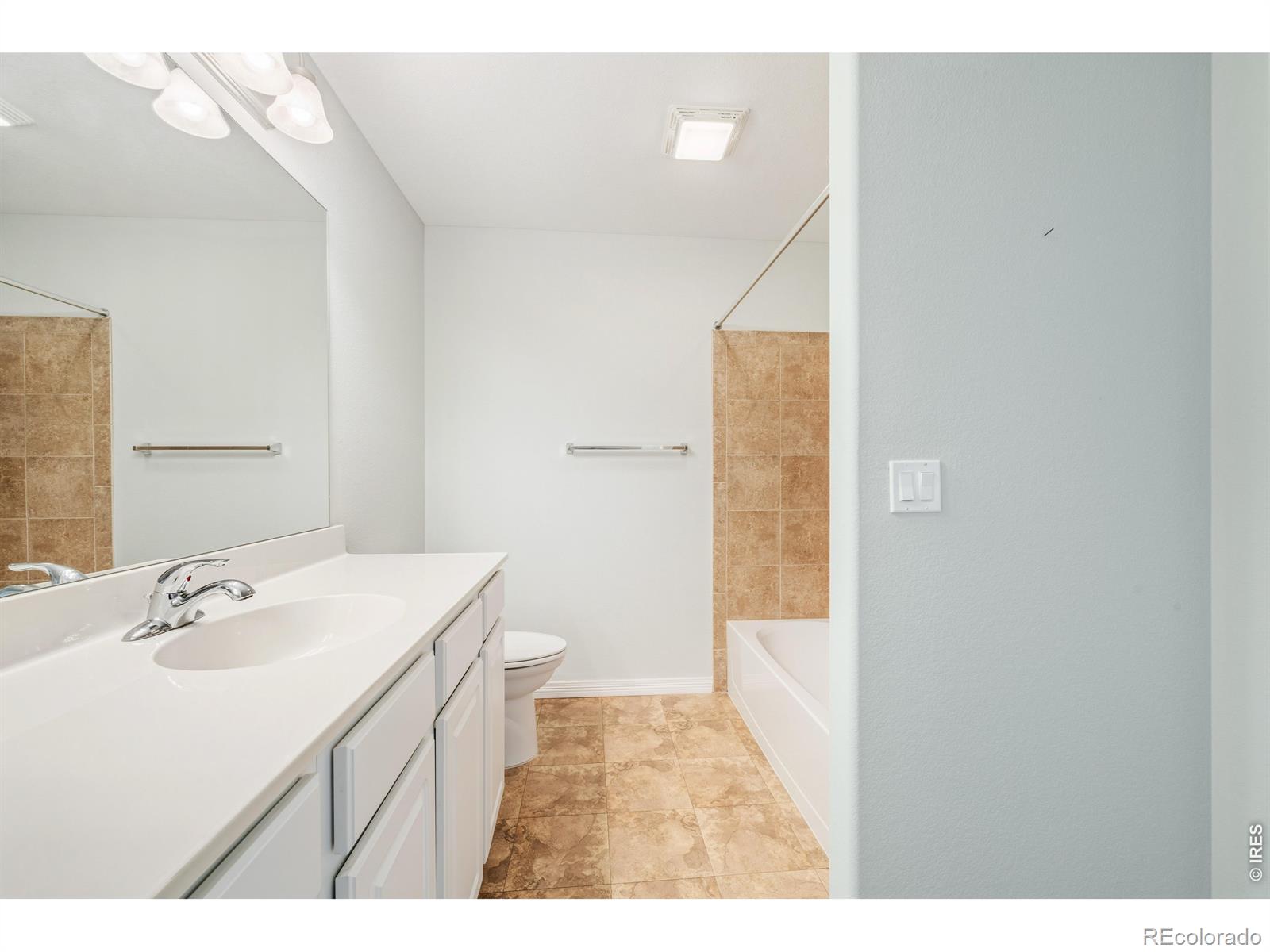 MLS Image #16 for 2497  santa fe drive,longmont, Colorado