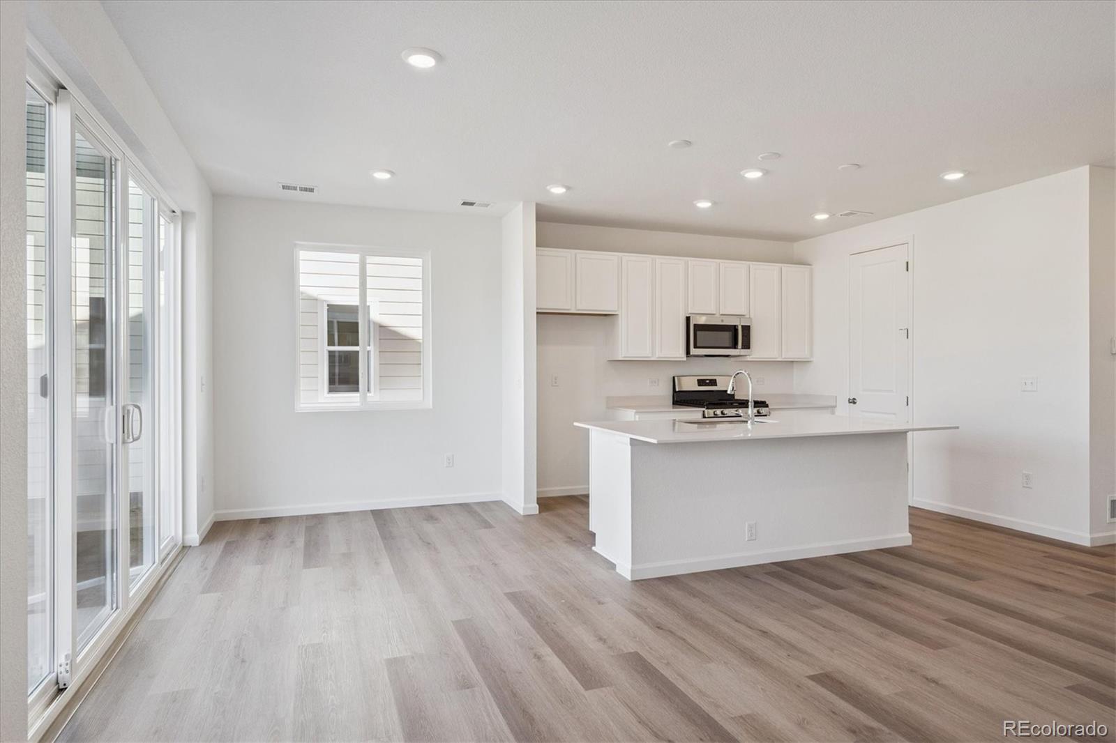 MLS Image #3 for 4663  sugar beet street,johnstown, Colorado
