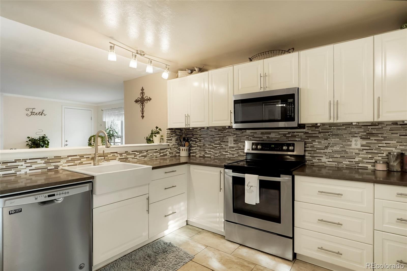 MLS Image #3 for 2741 s salida way,aurora, Colorado