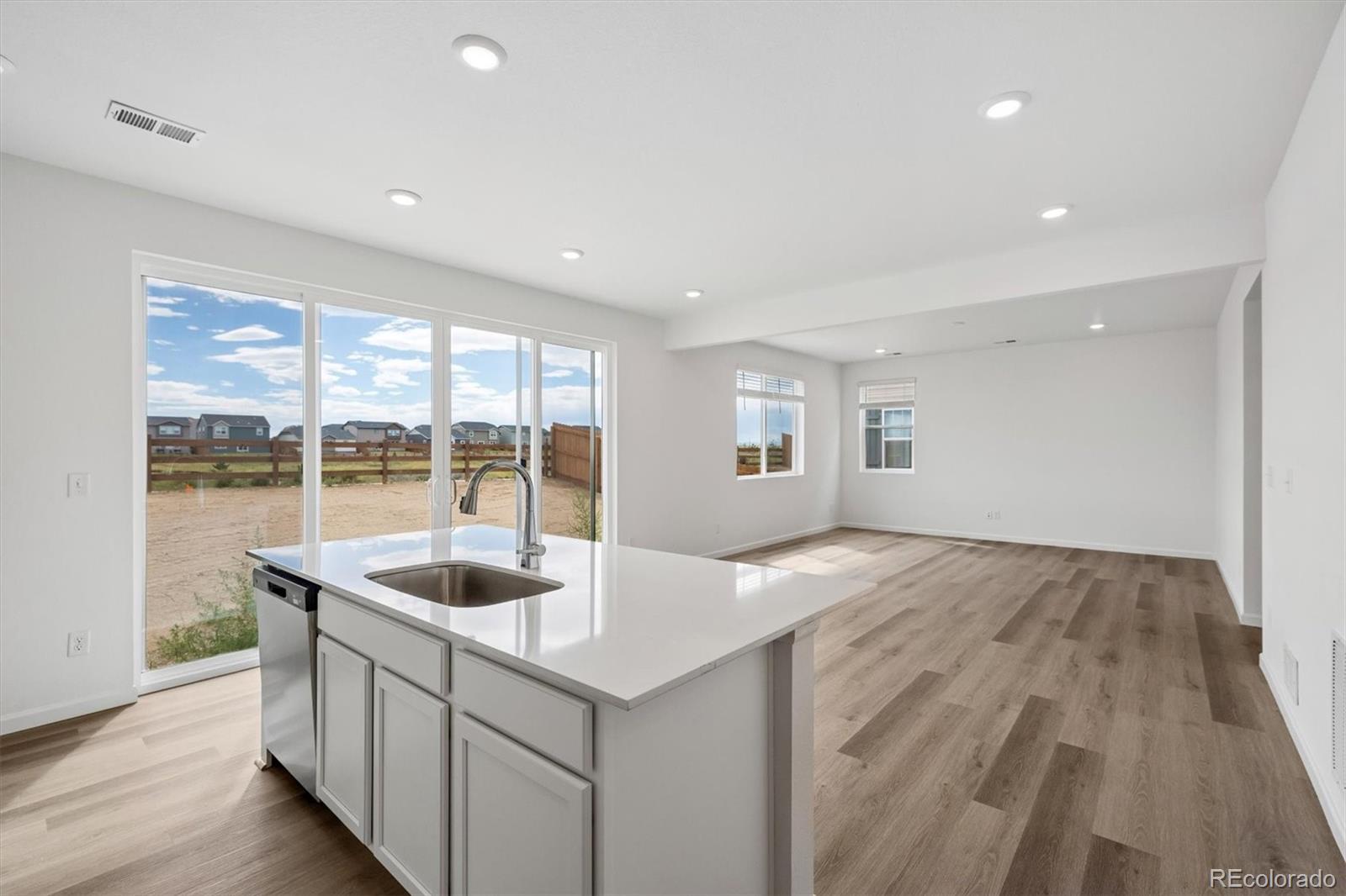 MLS Image #11 for 45932  wood thrush avenue,bennett, Colorado