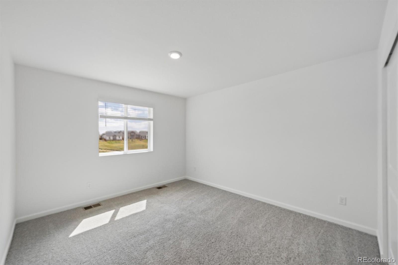 MLS Image #15 for 45932  wood thrush avenue,bennett, Colorado