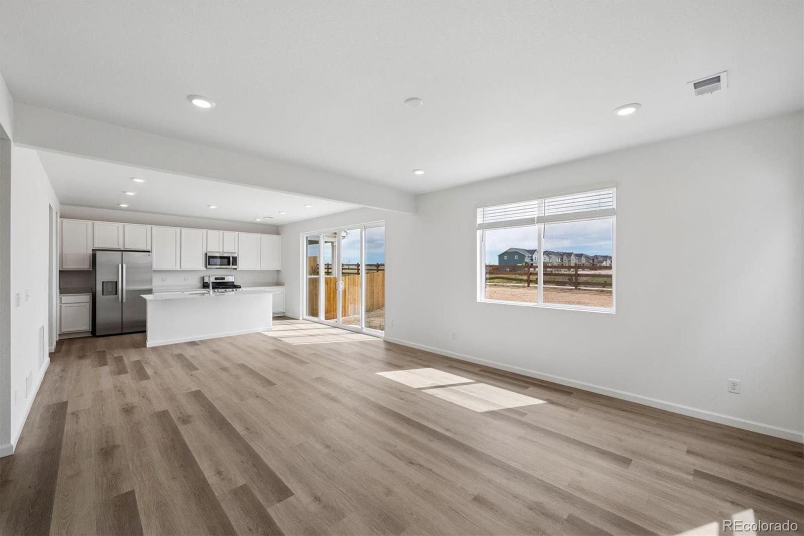MLS Image #6 for 45932  wood thrush avenue,bennett, Colorado