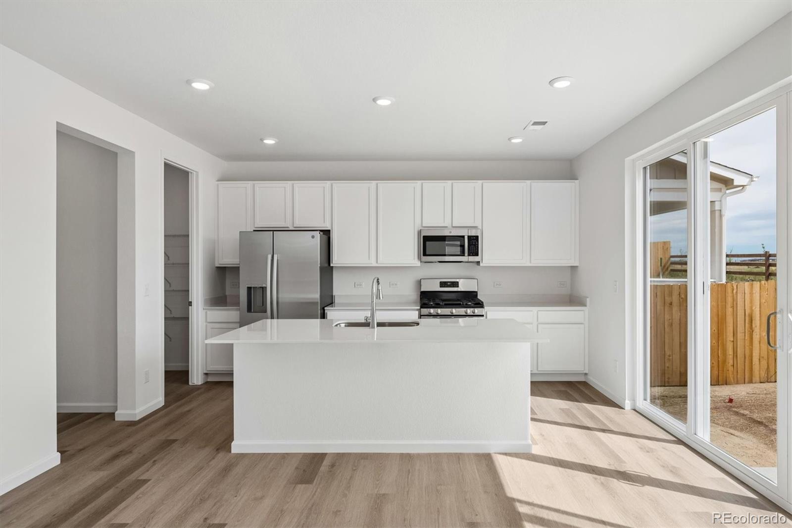 MLS Image #8 for 45932  wood thrush avenue,bennett, Colorado
