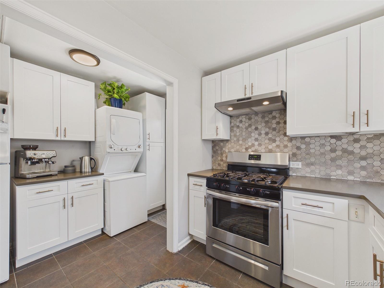 MLS Image #16 for 3250  dexter street,denver, Colorado