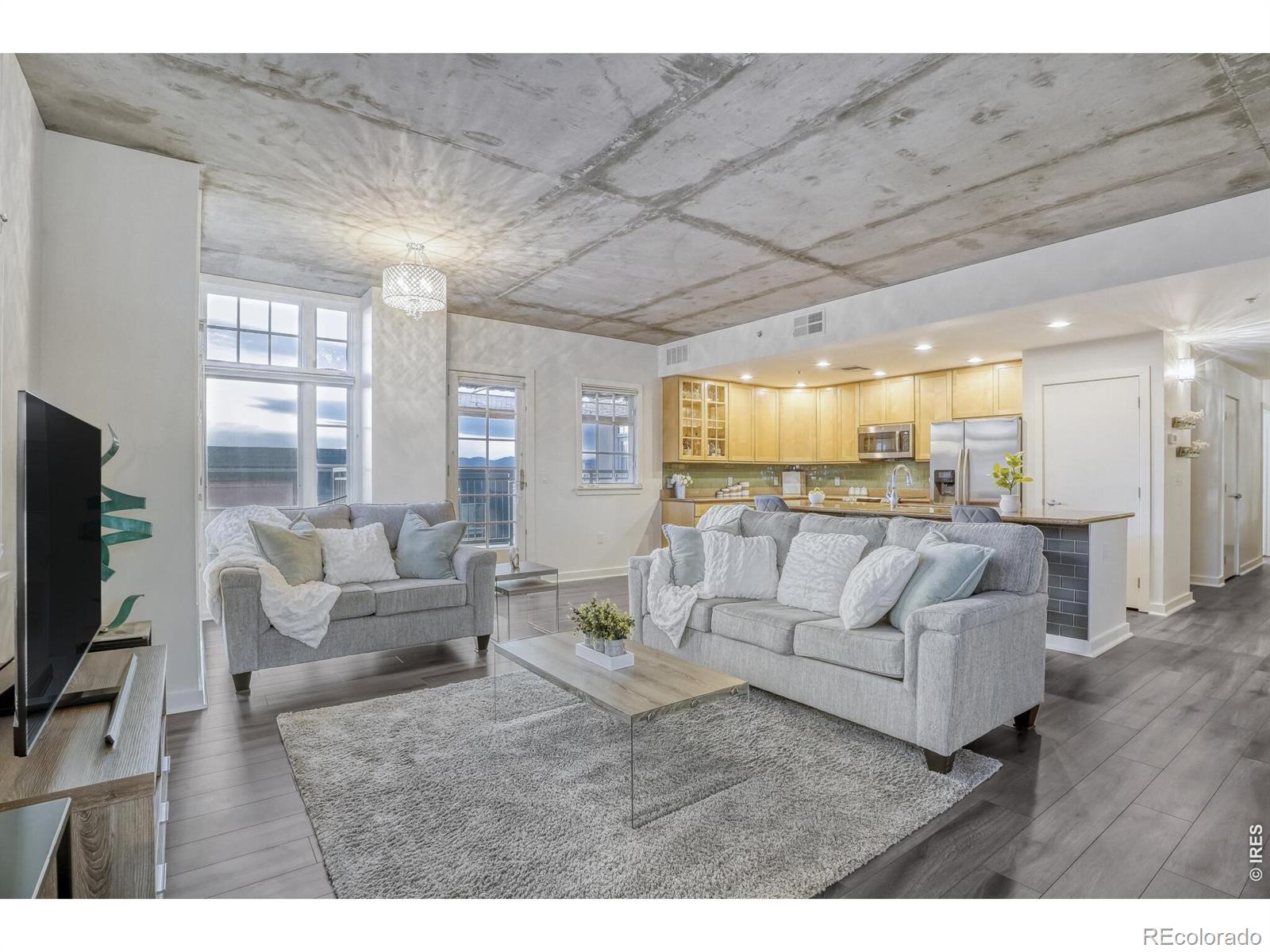 MLS Image #3 for 275 s harrison street 501,denver, Colorado
