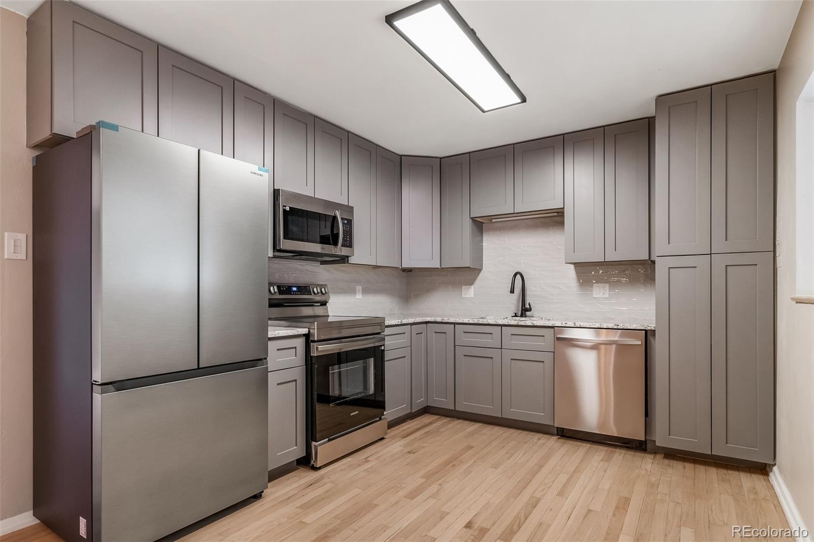 MLS Image #13 for 3443 s vrain street,denver, Colorado