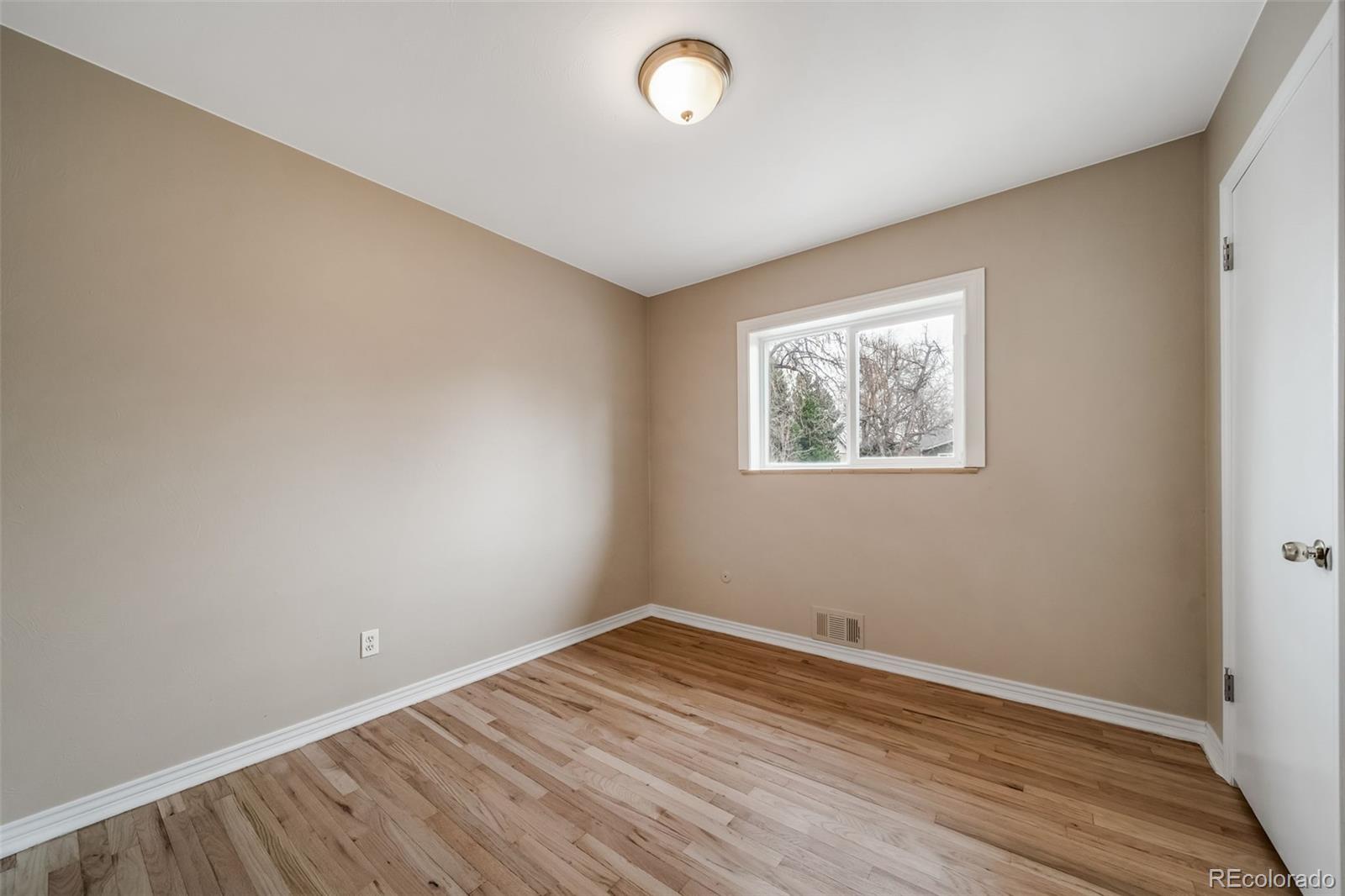 MLS Image #28 for 3443 s vrain street,denver, Colorado