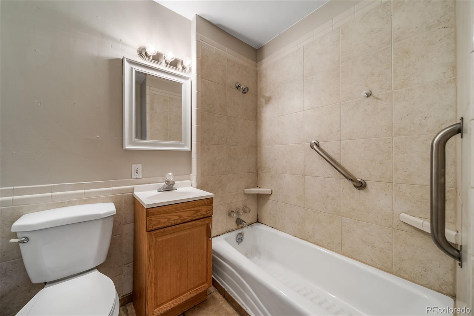 MLS Image #29 for 3443 s vrain street,denver, Colorado