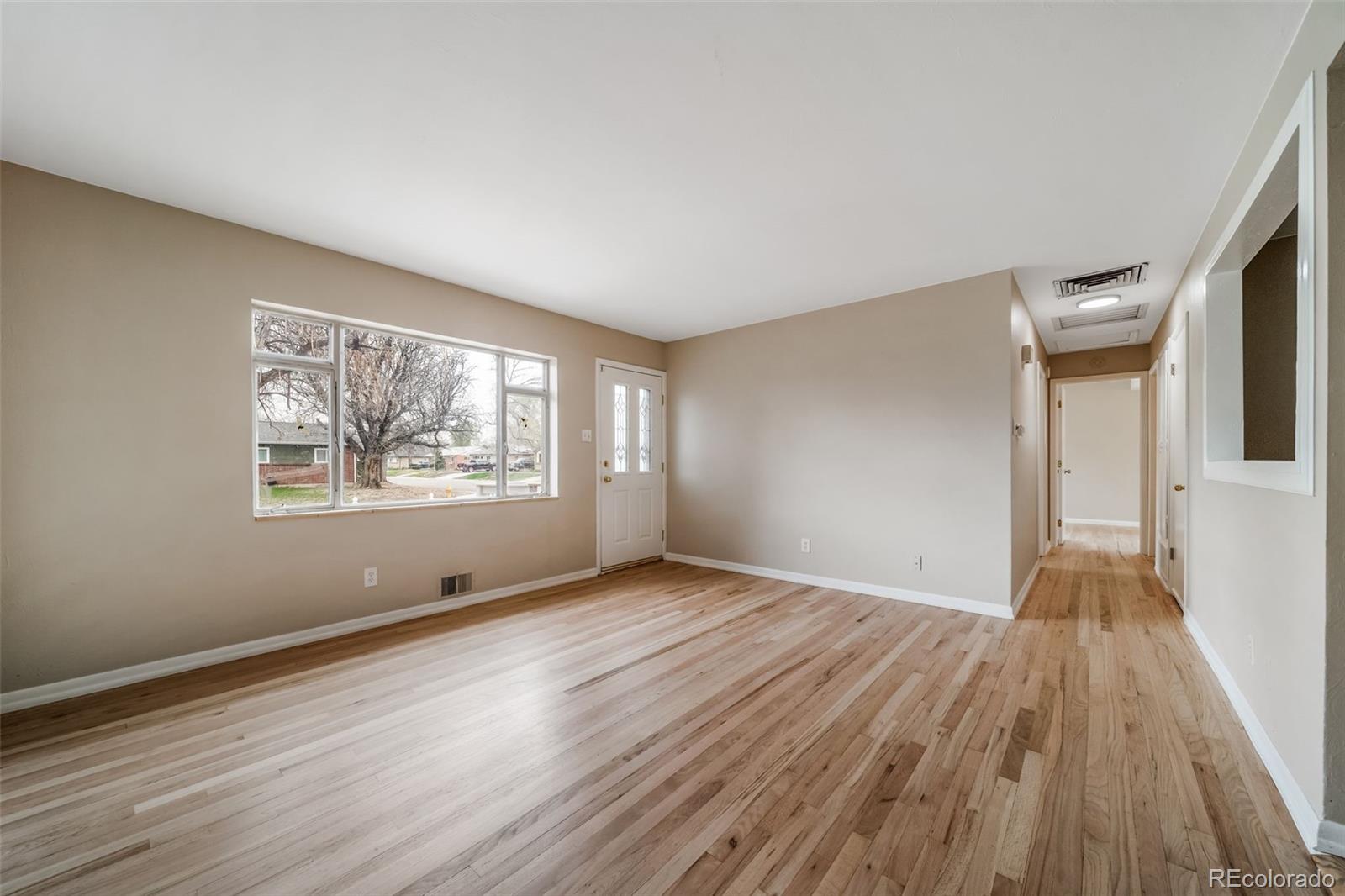 MLS Image #9 for 3443 s vrain street,denver, Colorado