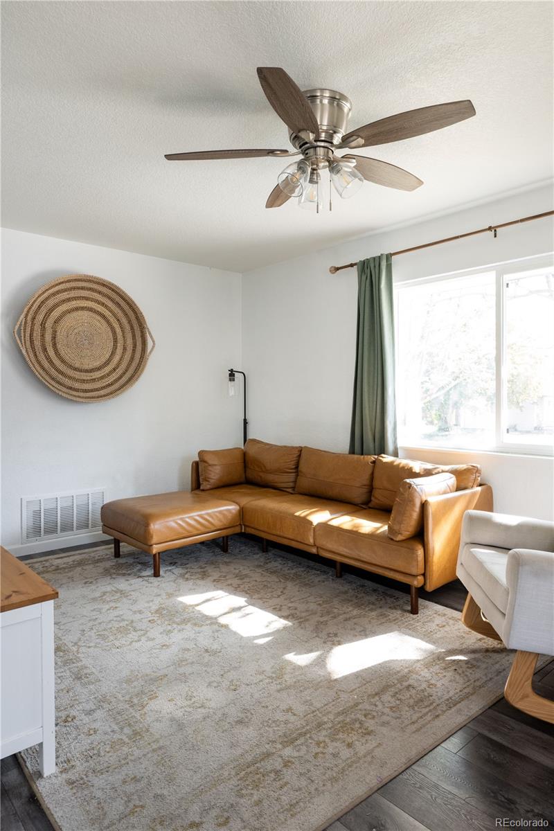 MLS Image #10 for 2325 s king street,denver, Colorado