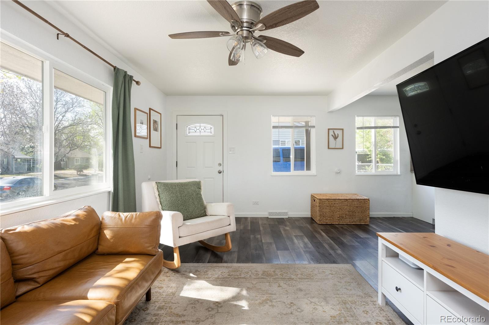 MLS Image #11 for 2325 s king street,denver, Colorado
