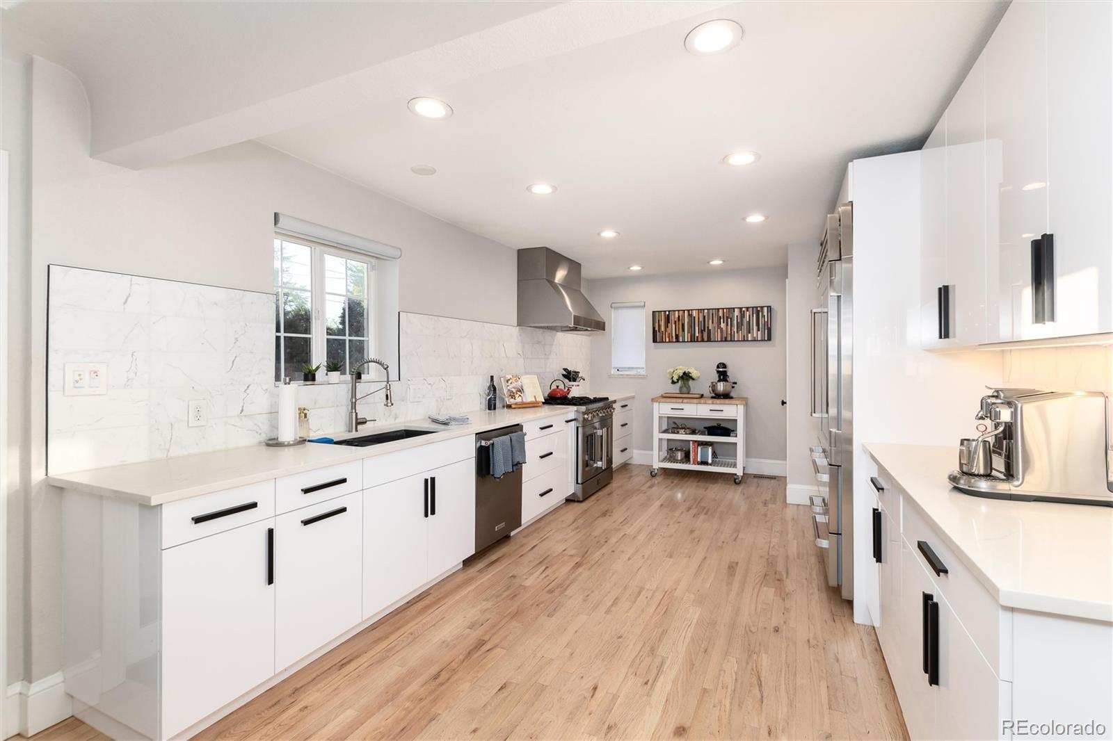 MLS Image #17 for 215  ivanhoe street,denver, Colorado