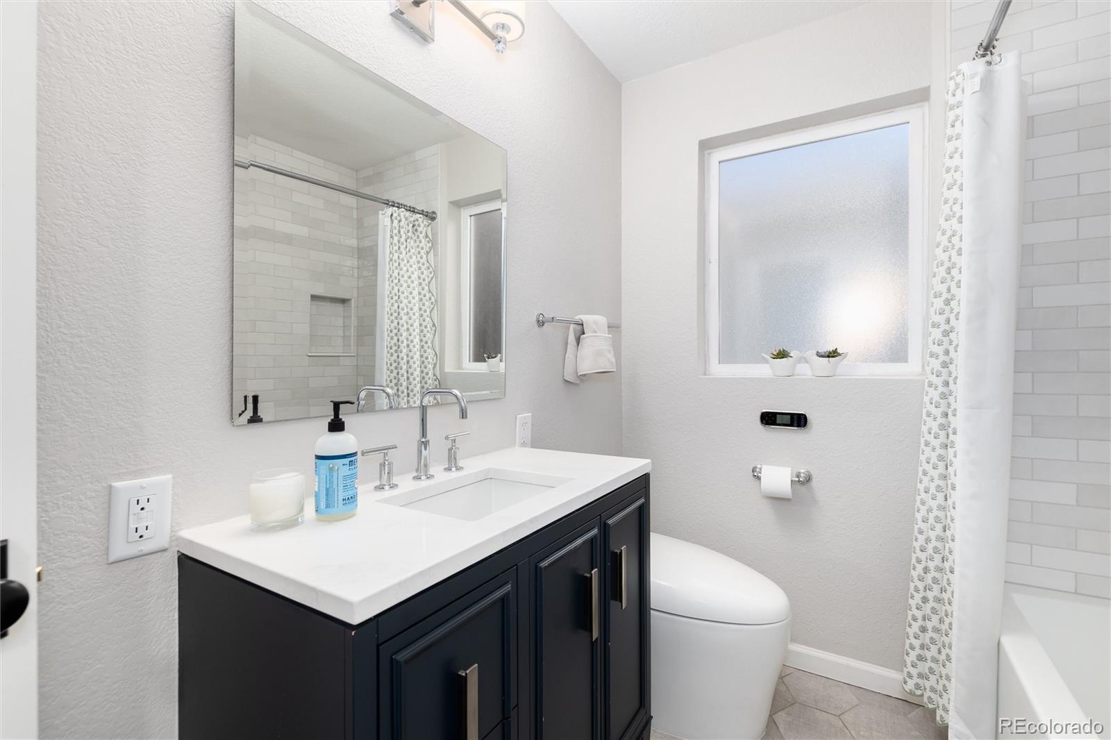 MLS Image #36 for 215  ivanhoe street,denver, Colorado