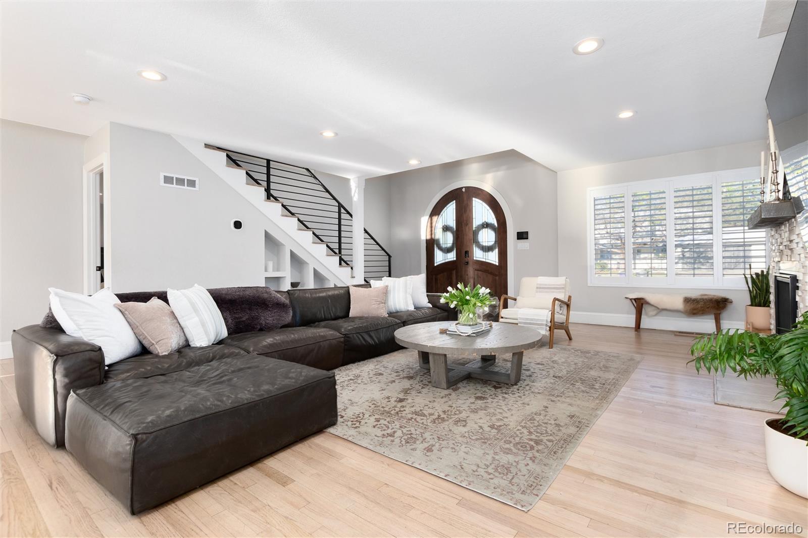 MLS Image #6 for 215  ivanhoe street,denver, Colorado
