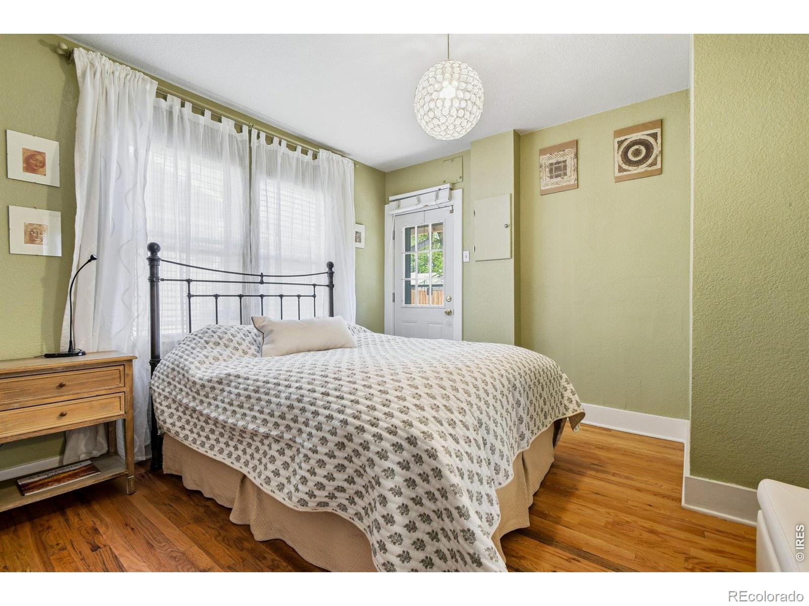 MLS Image #14 for 4810  knox court,denver, Colorado