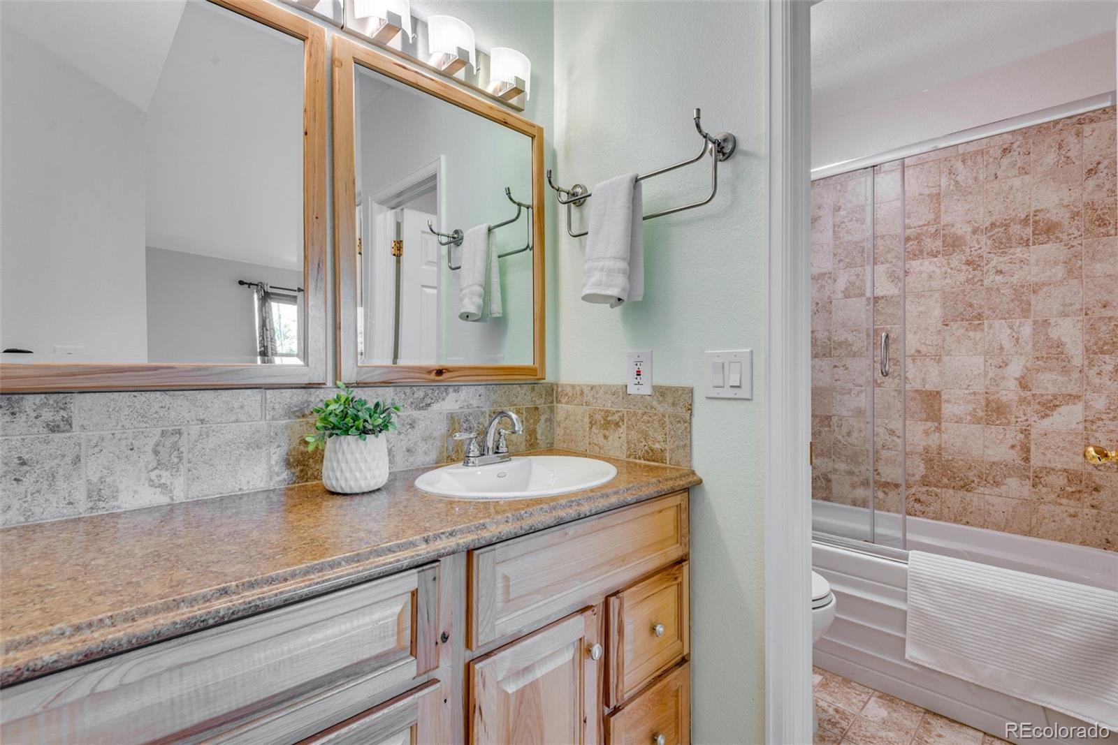 MLS Image #21 for 9622 e arkansas place ,denver, Colorado