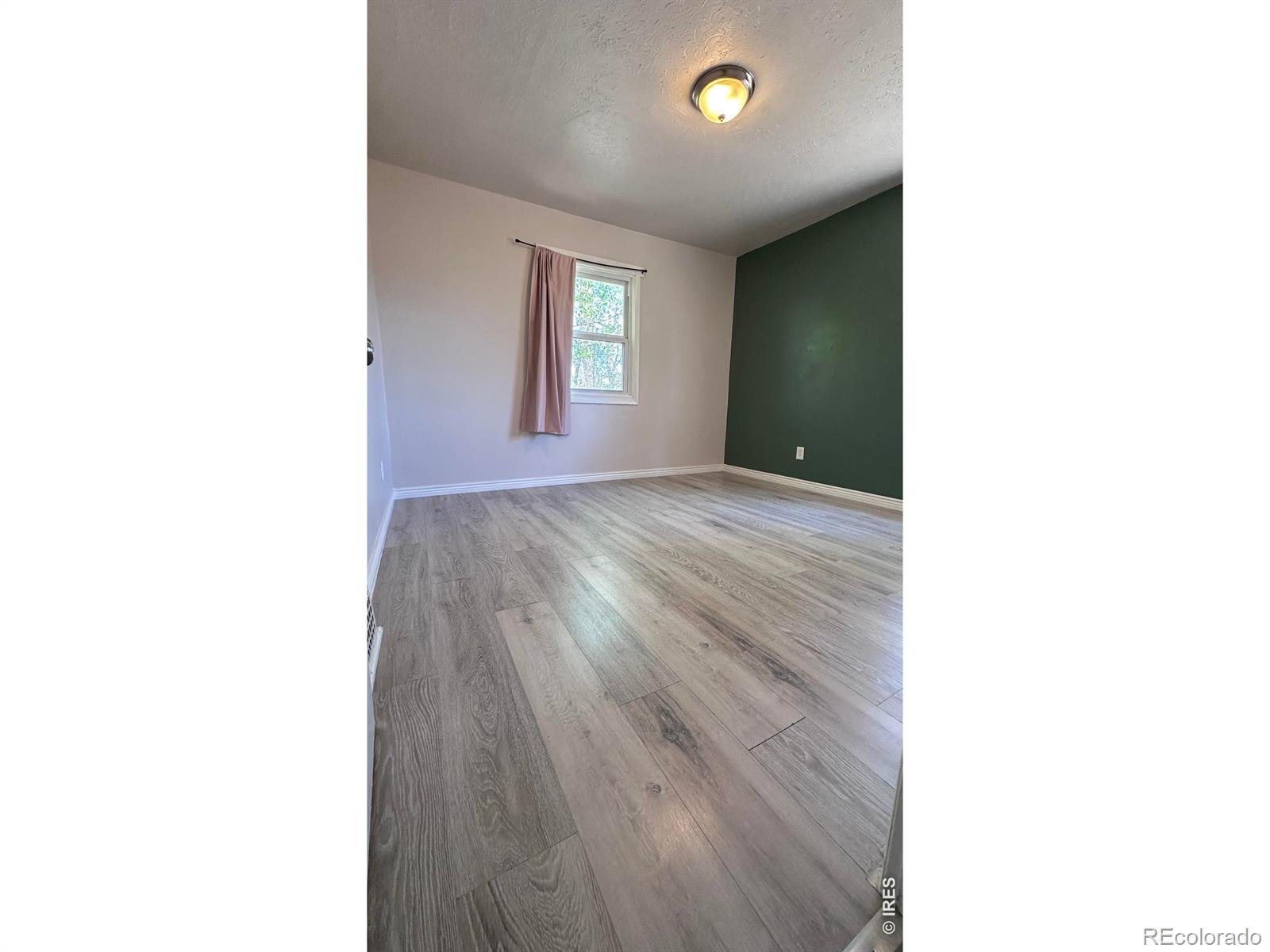 MLS Image #14 for 2038  6th avenue,greeley, Colorado