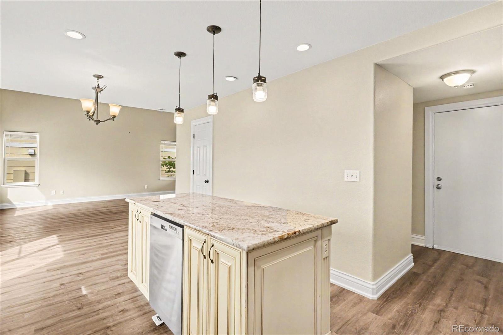 MLS Image #9 for 19714 e harvard drive,aurora, Colorado