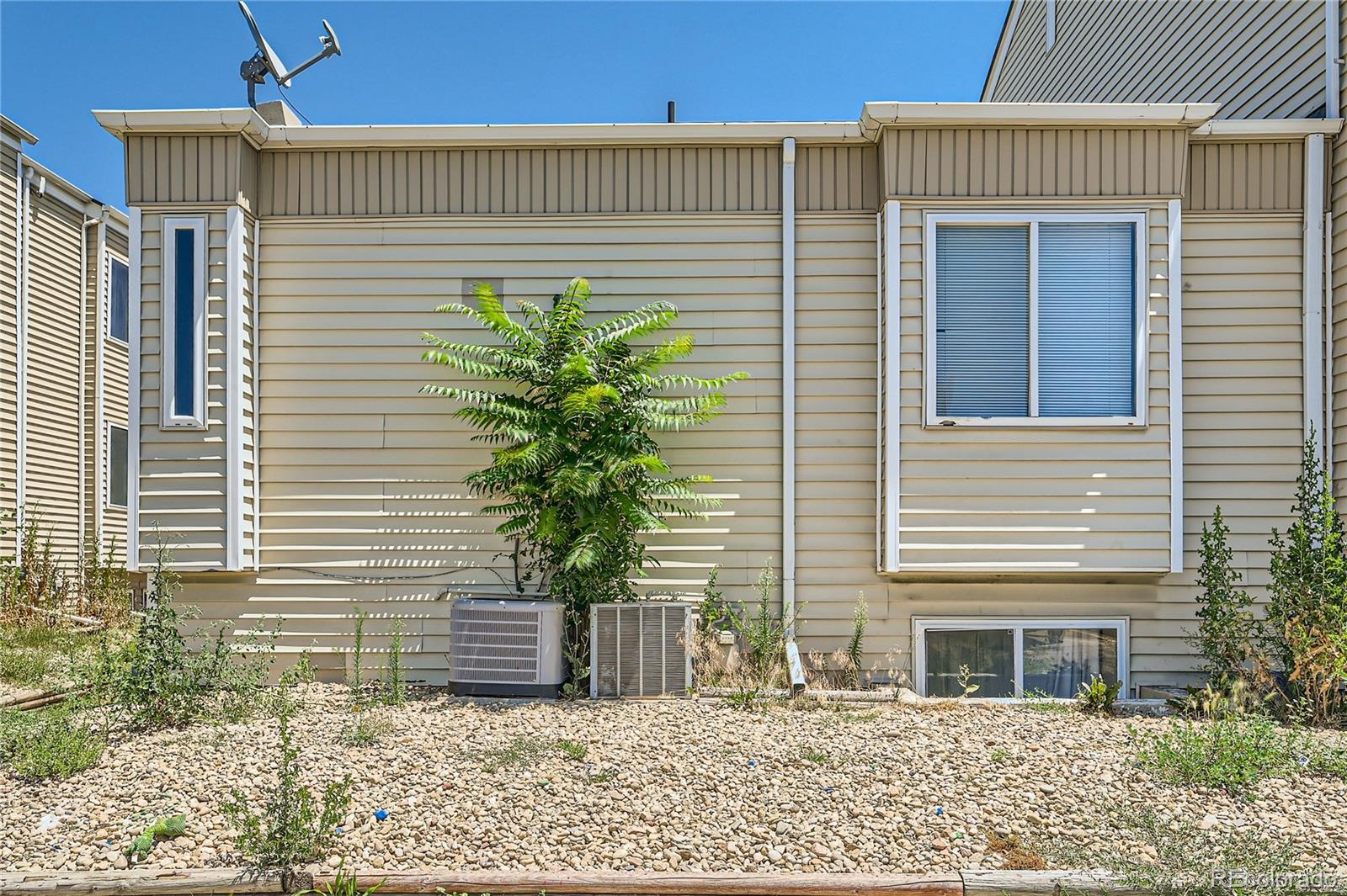 MLS Image #10 for 10722 e exposition avenue,aurora, Colorado