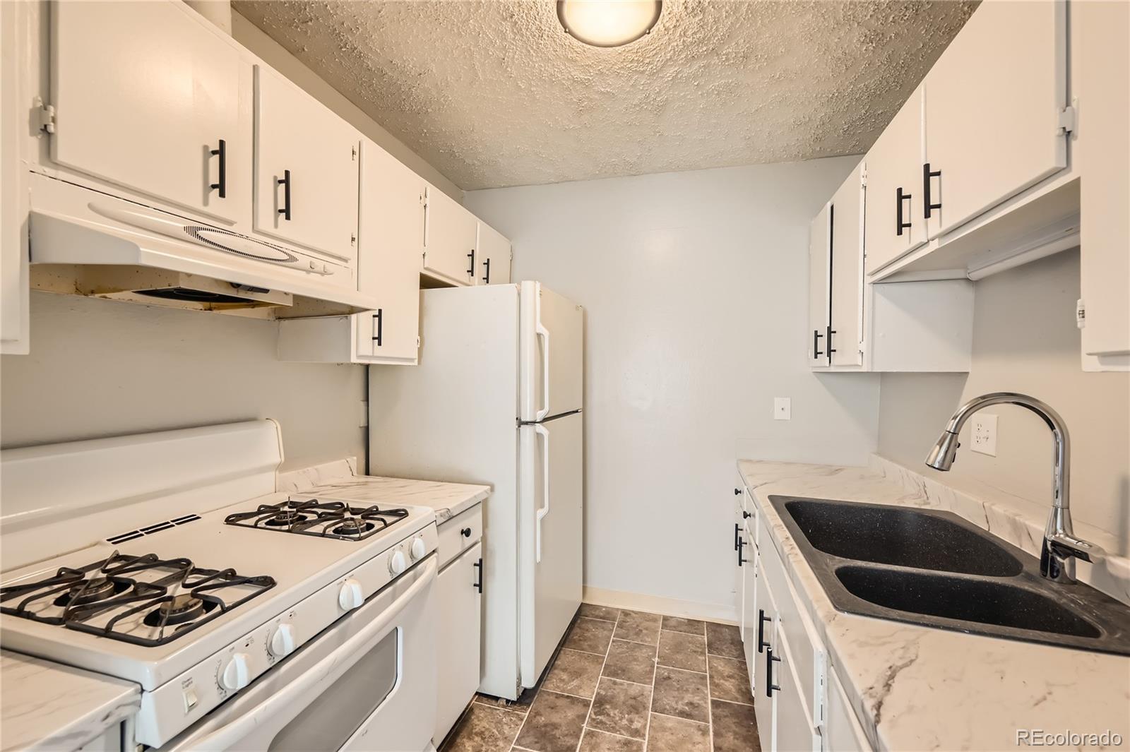 MLS Image #2 for 10722 e exposition avenue,aurora, Colorado