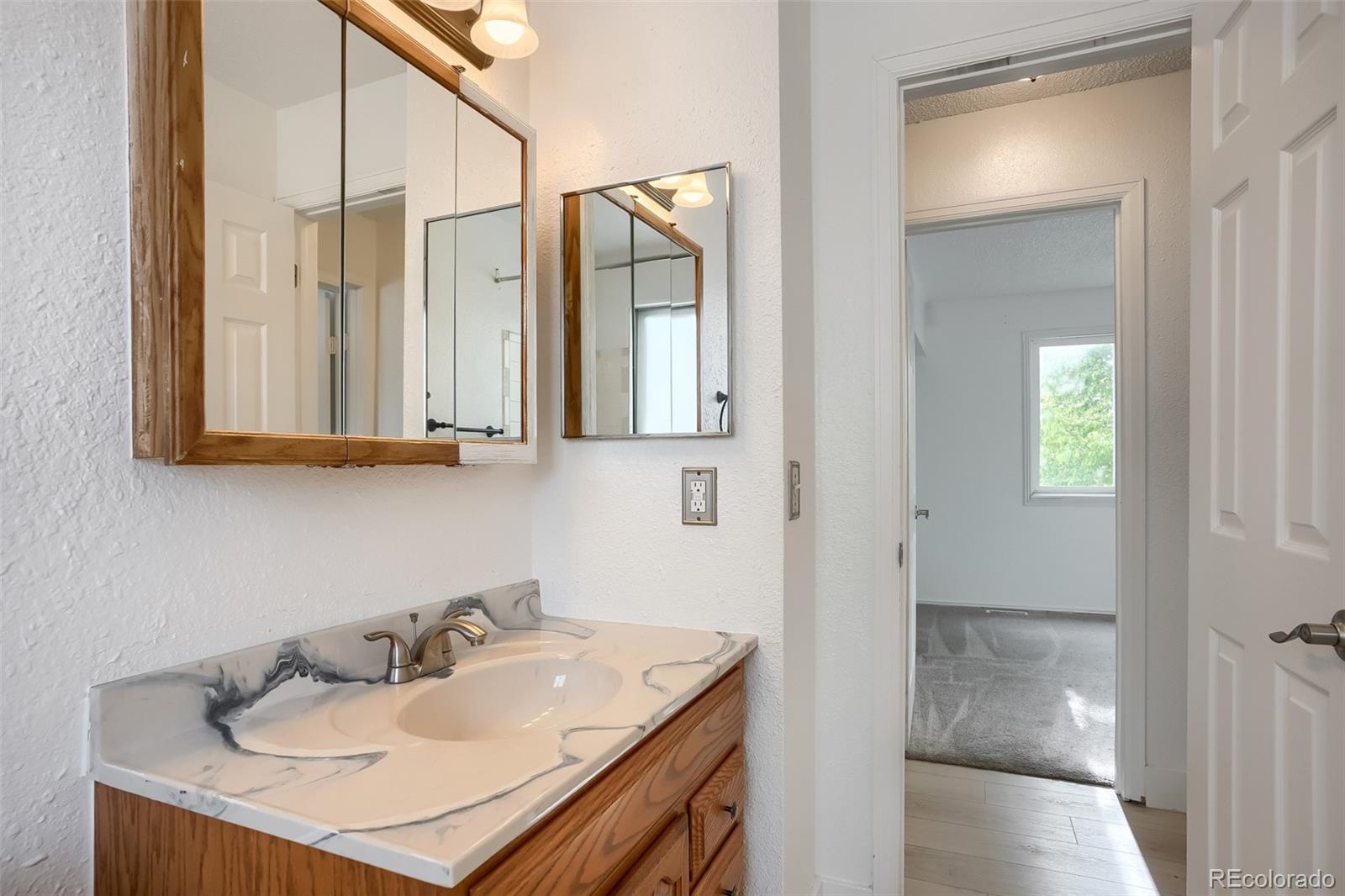 MLS Image #18 for 5542  sable street,denver, Colorado