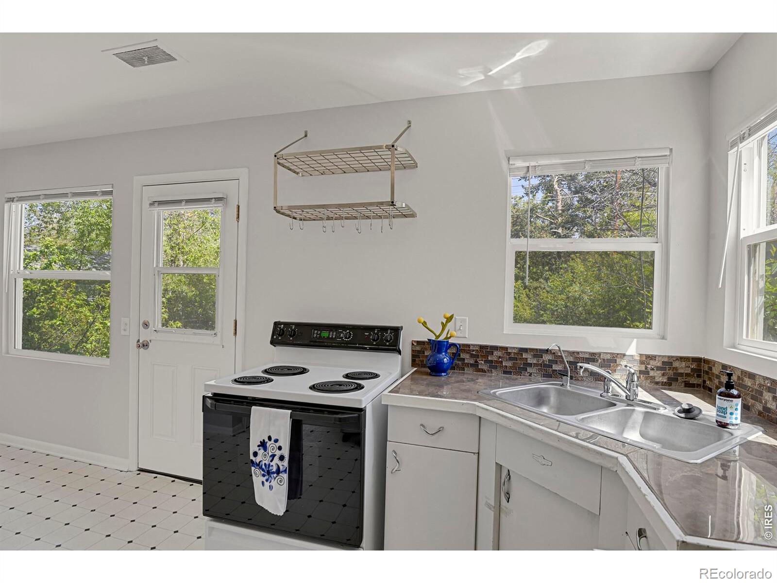 MLS Image #14 for 316  29th street,boulder, Colorado