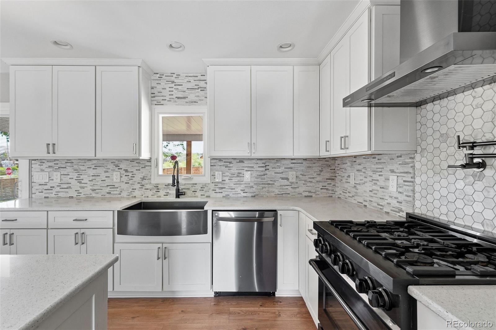 MLS Image #18 for 2291 s zang court,lakewood, Colorado