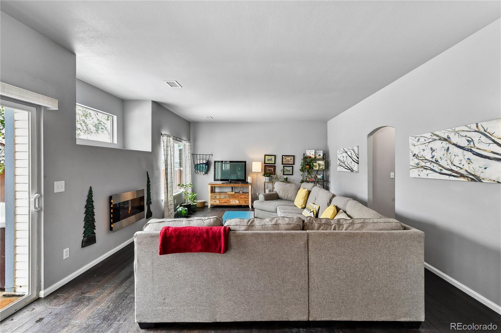 MLS Image #10 for 20344 e 41st avenue,denver, Colorado
