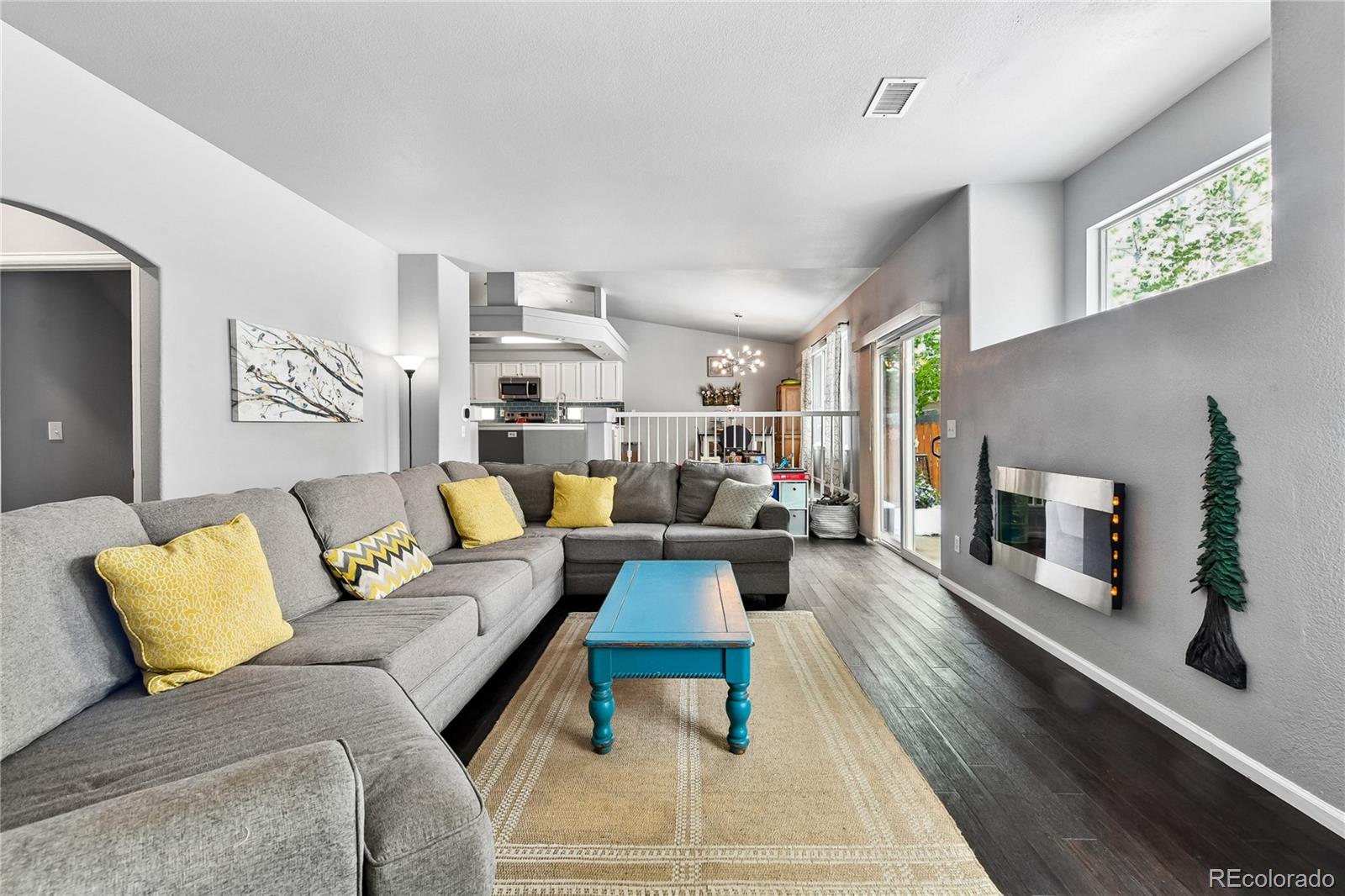 MLS Image #11 for 20344 e 41st avenue,denver, Colorado