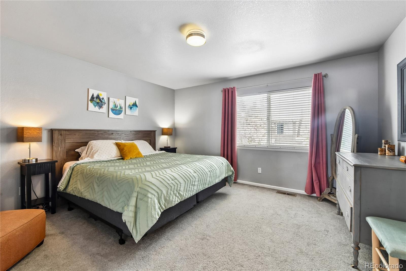MLS Image #13 for 20344 e 41st avenue,denver, Colorado