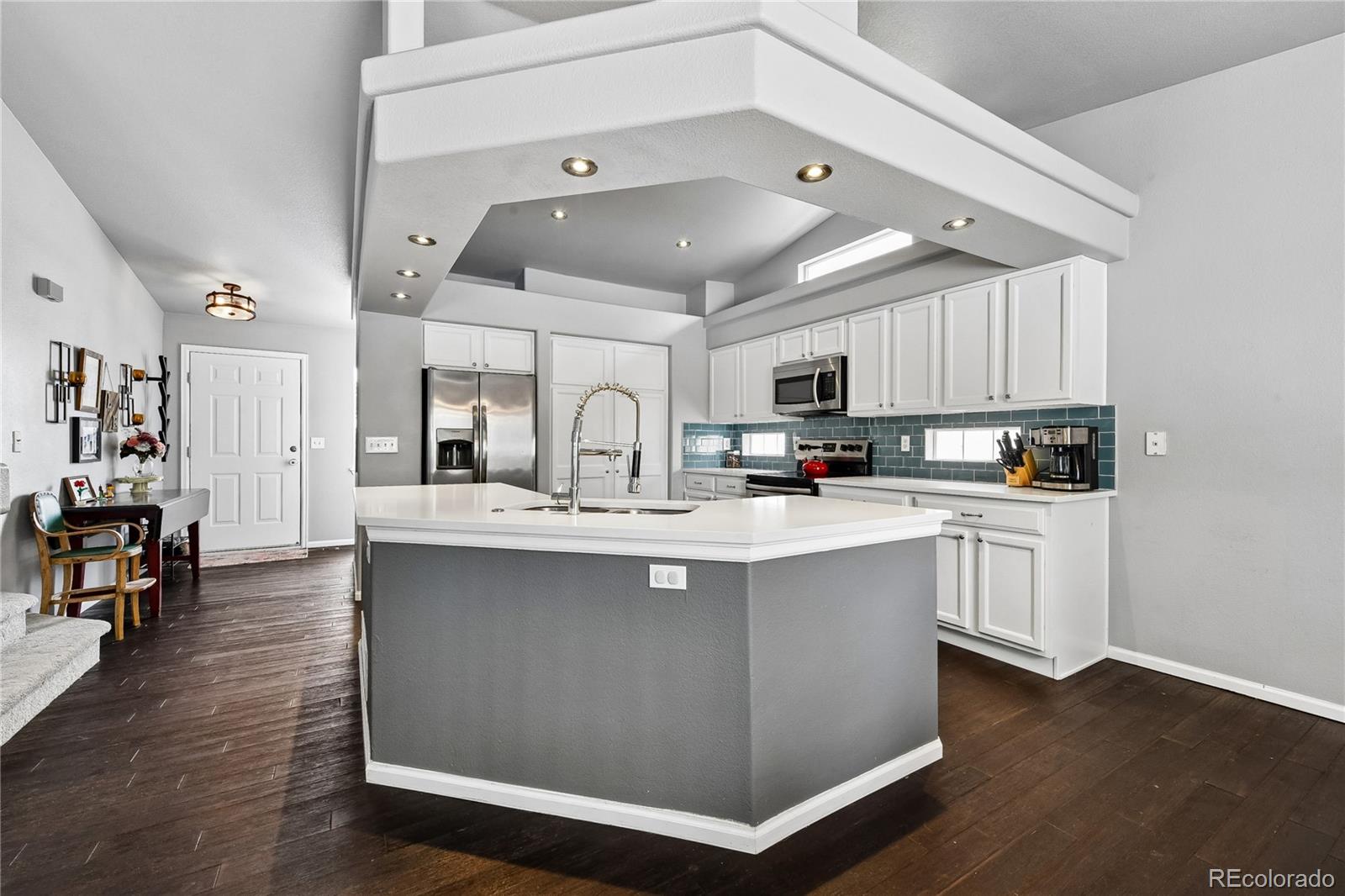 MLS Image #3 for 20344 e 41st avenue,denver, Colorado