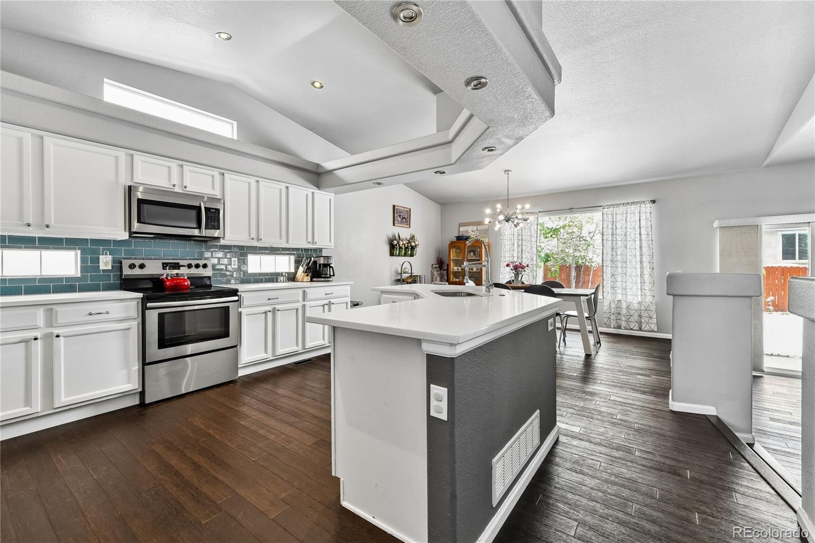 MLS Image #5 for 20344 e 41st avenue,denver, Colorado